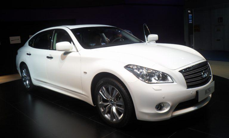 Infiniti M