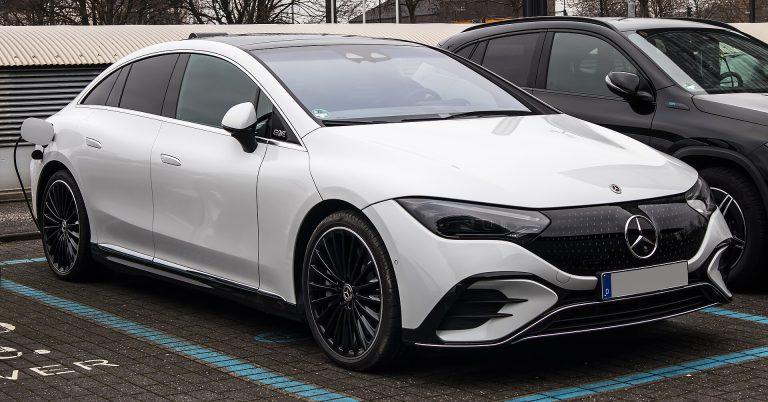 Mercedes EQE