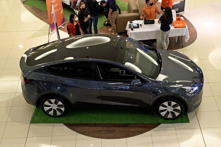 Tesla MODEL Y